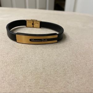 Men mossimo dutti black leather bracelet.